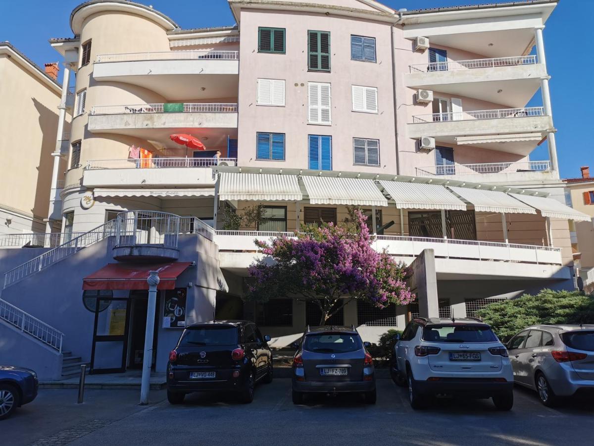 Portofino App Apartment อิซอลา ภายนอก รูปภาพ