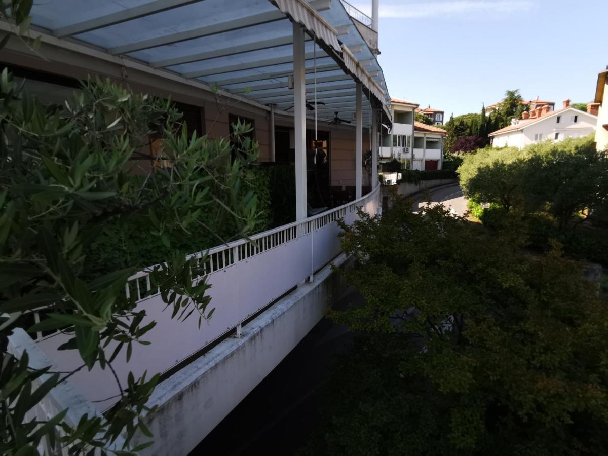 Portofino App Apartment อิซอลา ภายนอก รูปภาพ