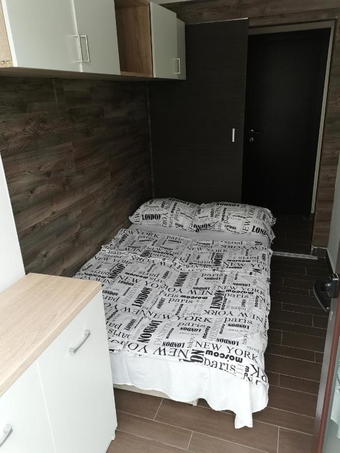 Portofino App Apartment อิซอลา ภายนอก รูปภาพ